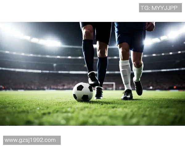 当绿茵场上英雄相拥时热血与尊重在拥抱中交织 当绿茵场上英雄相拥时热血与尊重在拥抱中交织