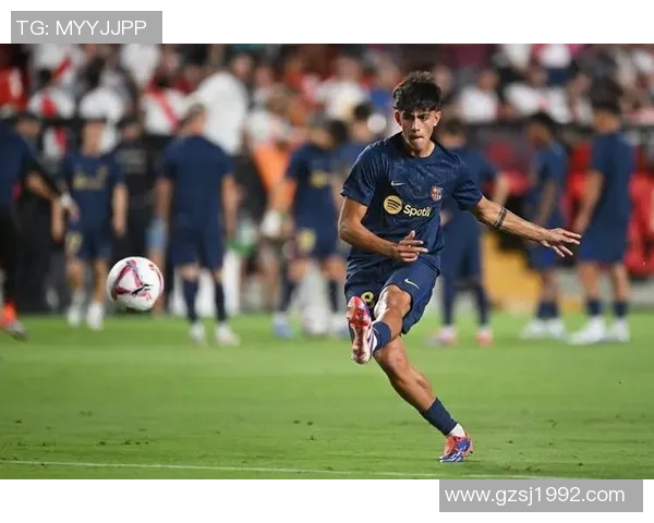 足球天才马克威廉姆斯：从青训到巅峰的成长之路与传奇故事